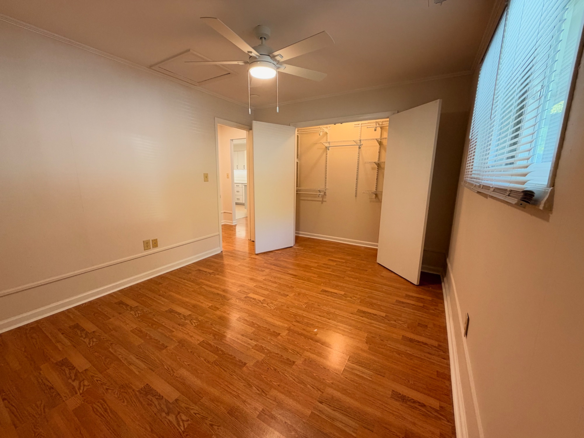 101 Hillview St #3