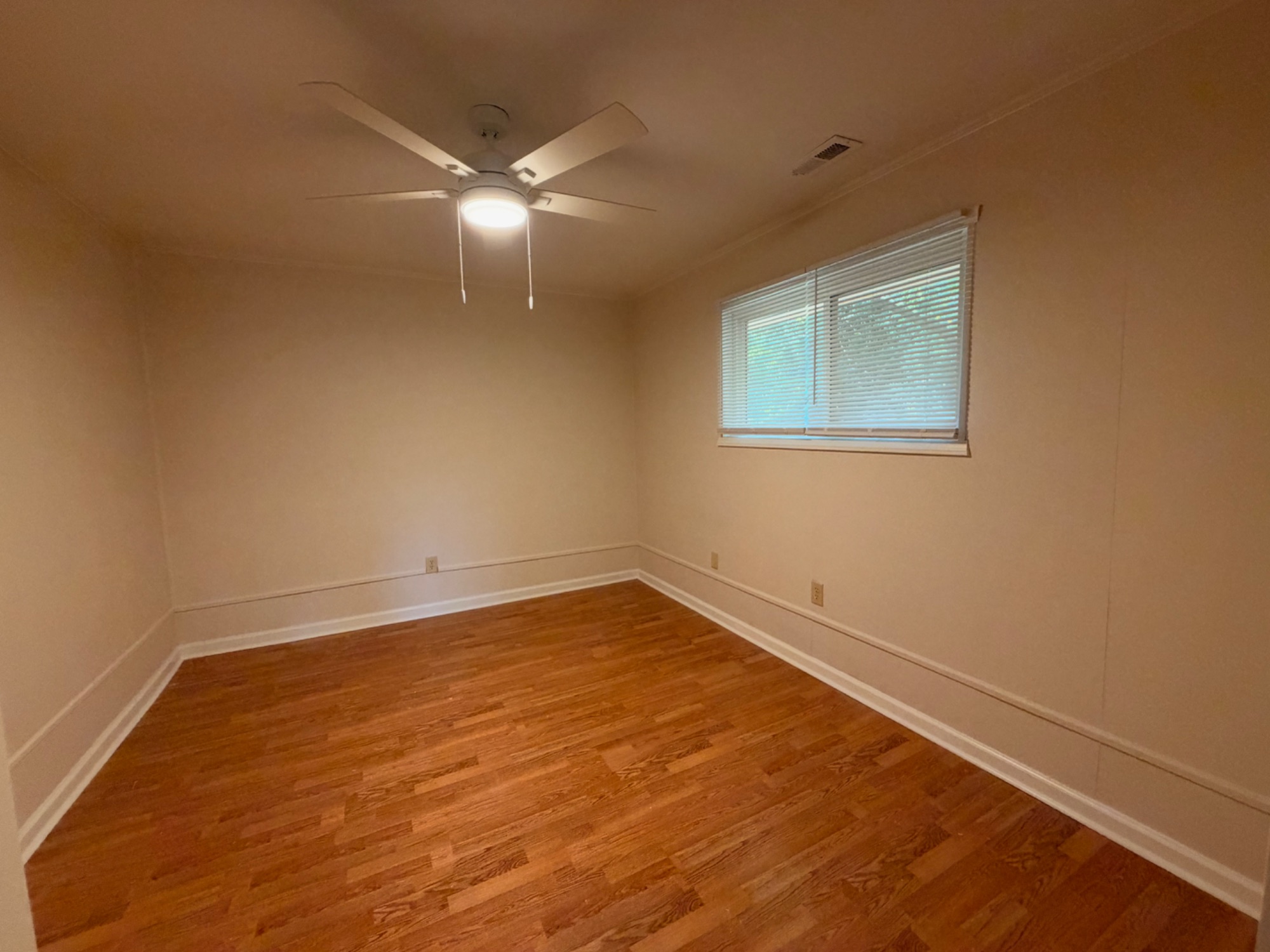 101 Hillview St #3
