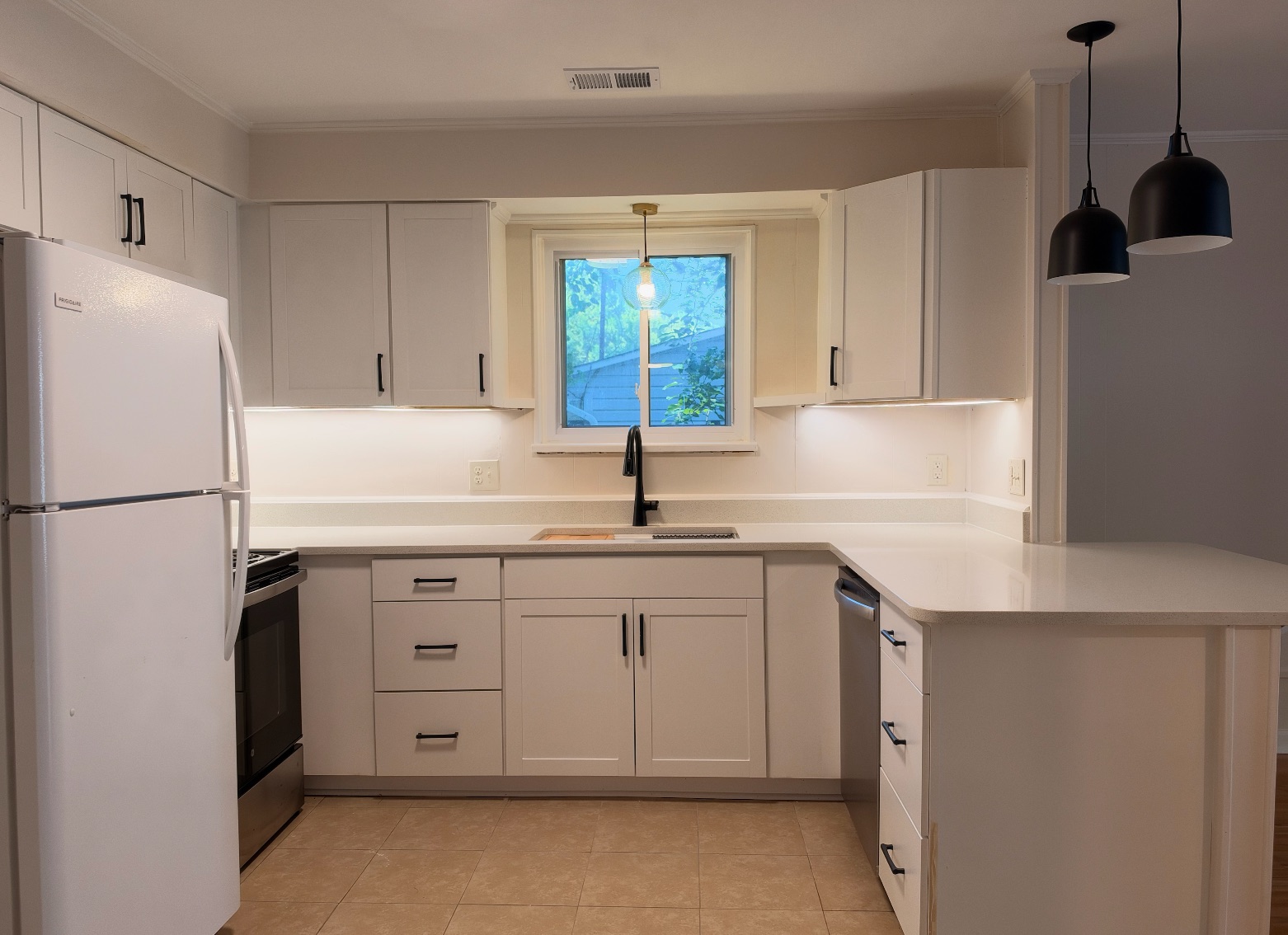 101 Hillview St #3